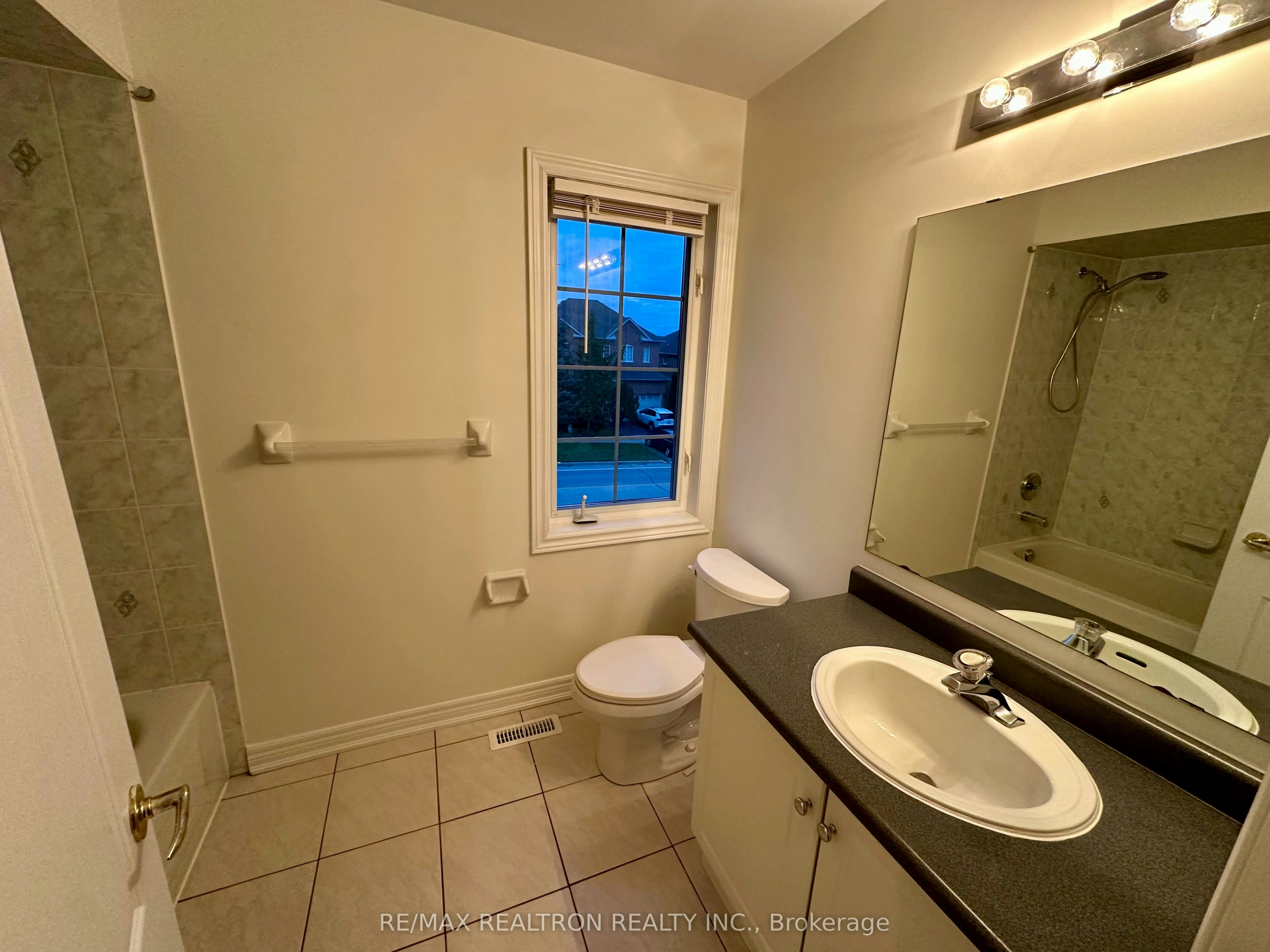 186 Silver Linden Drive, Richmond Hill, ON, L4B 4G6 - 12
