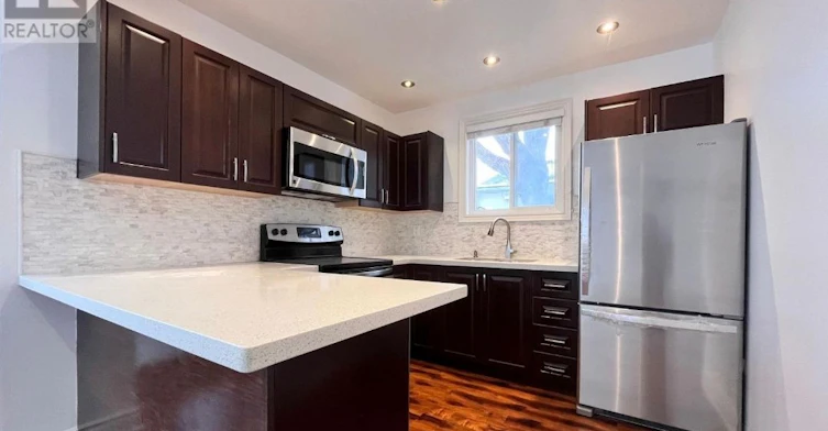 Upper-195 Taylor Mills Drive N, Richmond Hill, ON, L4C 2T5