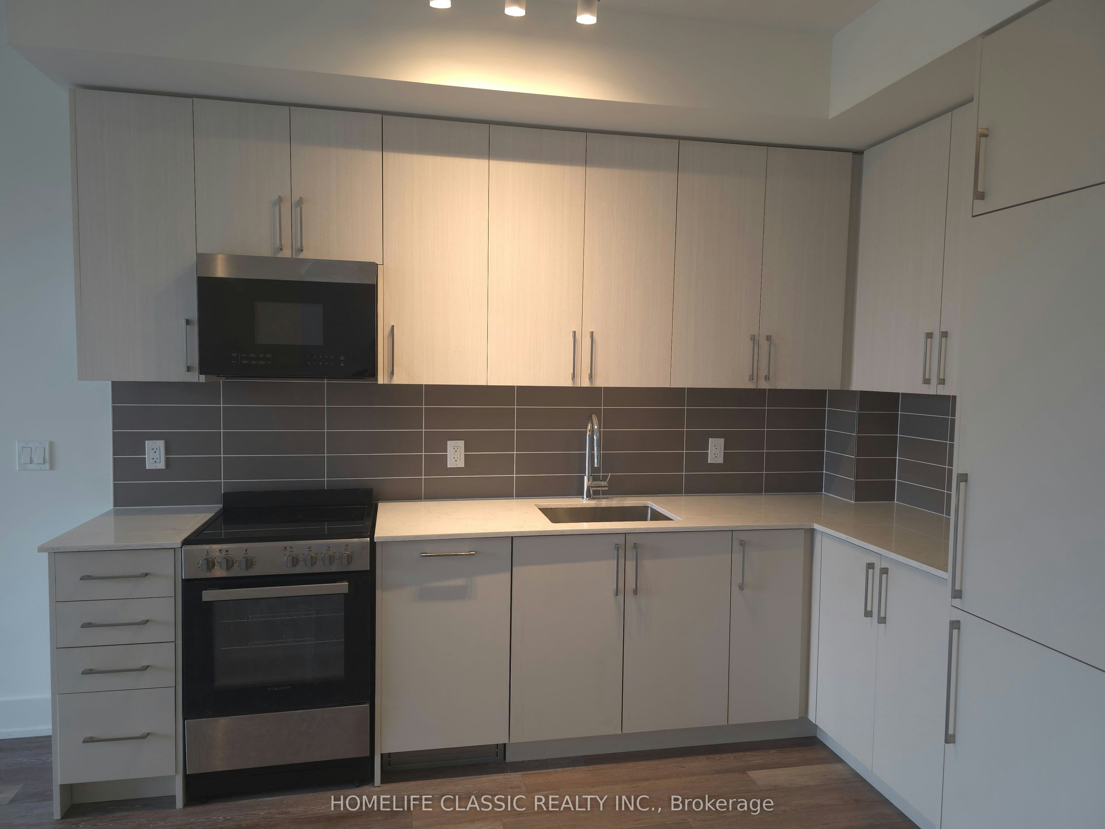 419-2075 King Road, King, ON, L7B 0R6 - 8