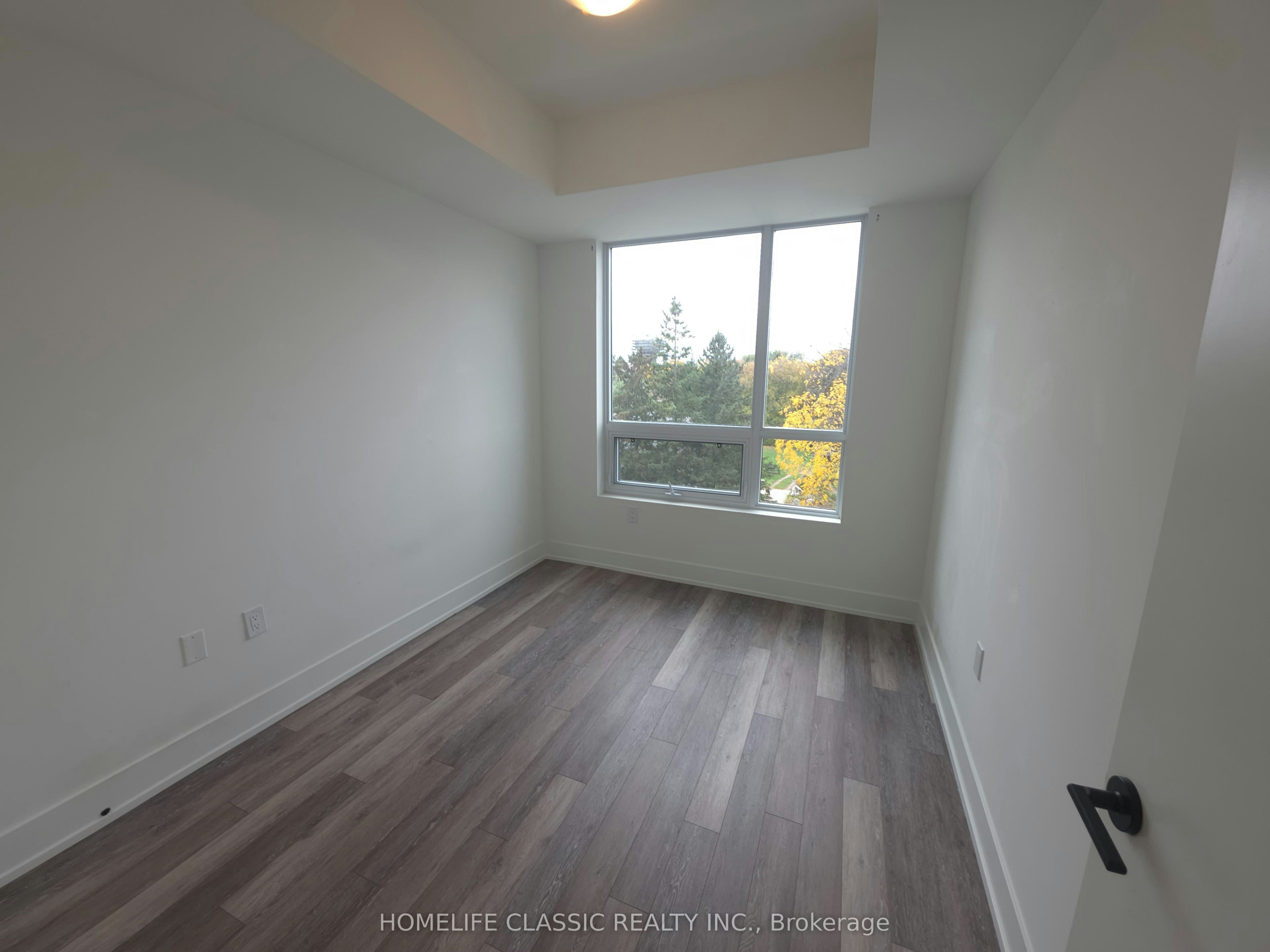 419-2075 King Road, King, ON, L7B 0R6 - 11