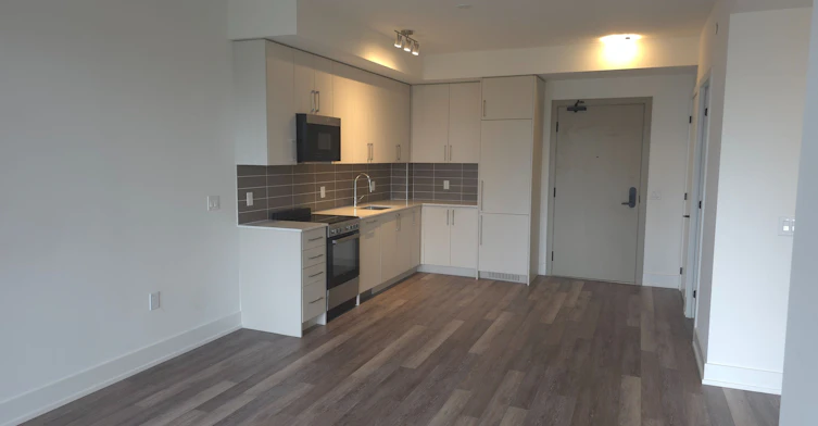 419-2075 King Road, King, ON, L7B 0R6 - 7