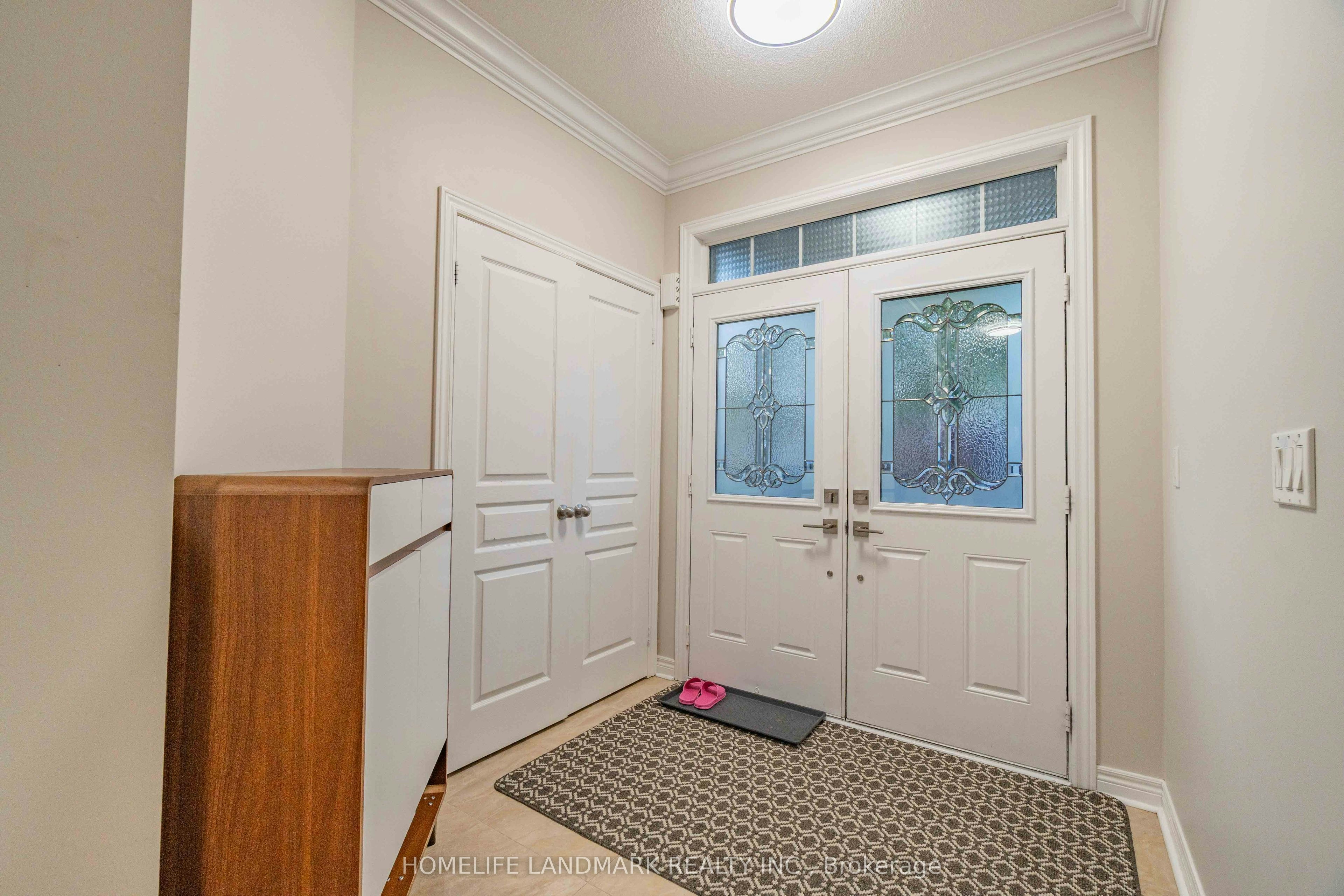 98 Thornhill Ravines Crescent, Vaughan, ON, L6A 4J8 - 2