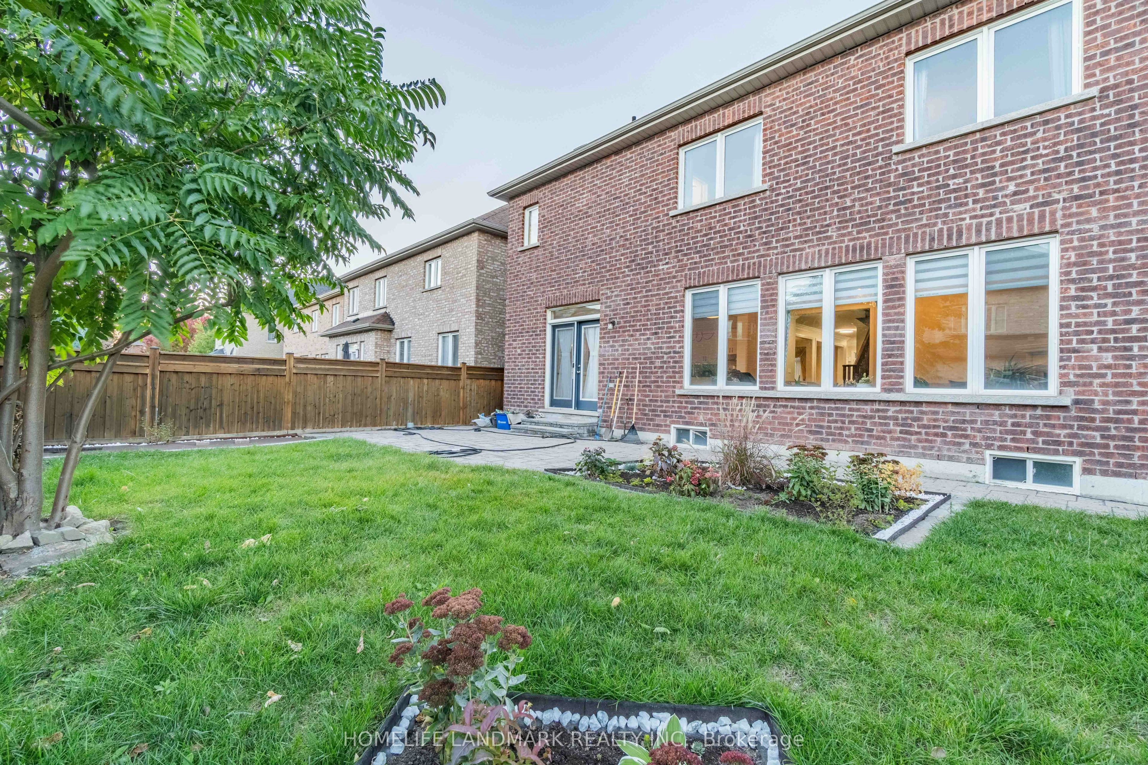 98 Thornhill Ravines Crescent, Vaughan, ON, L6A 4J8 - 23