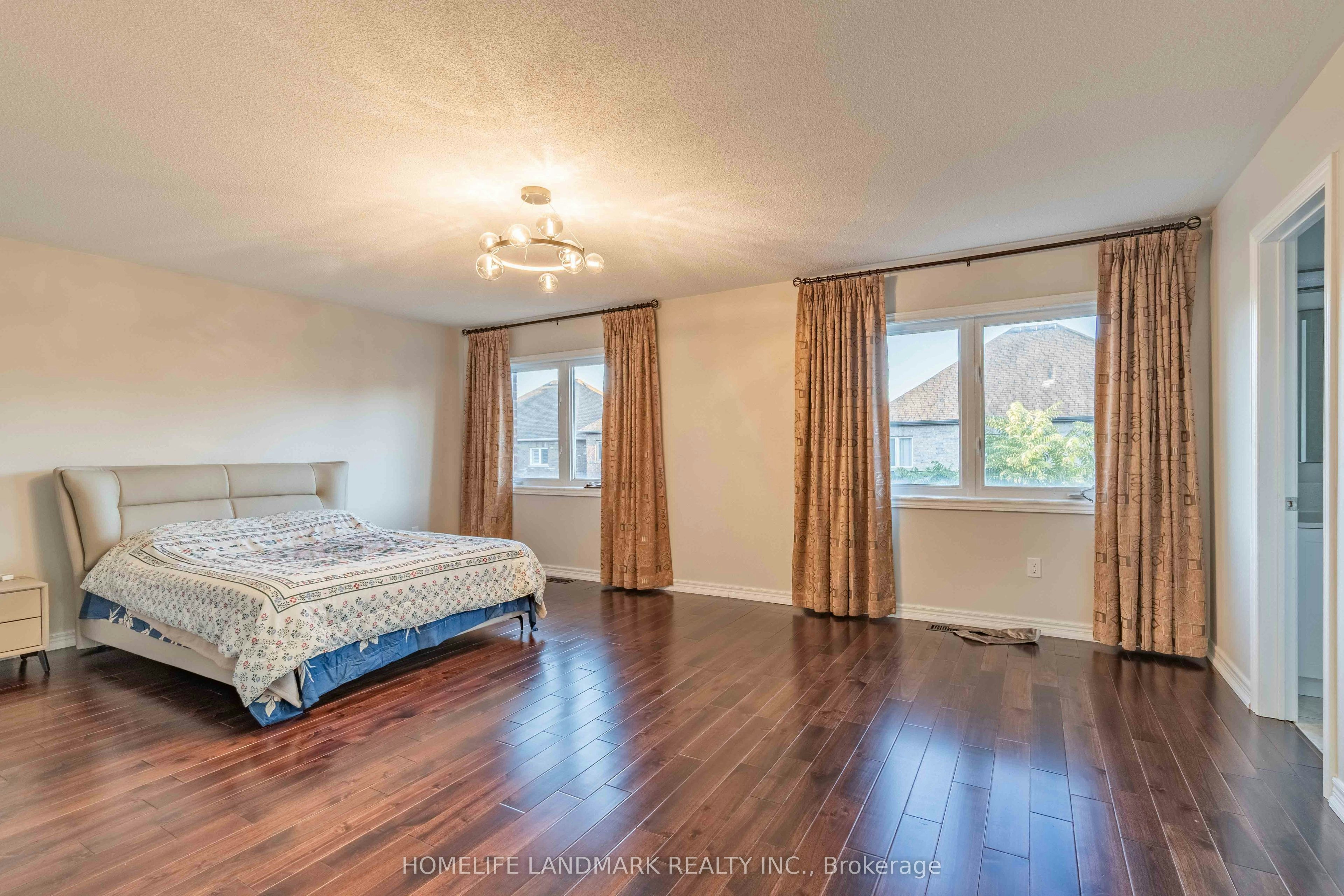 98 Thornhill Ravines Crescent, Vaughan, ON, L6A 4J8 - 10