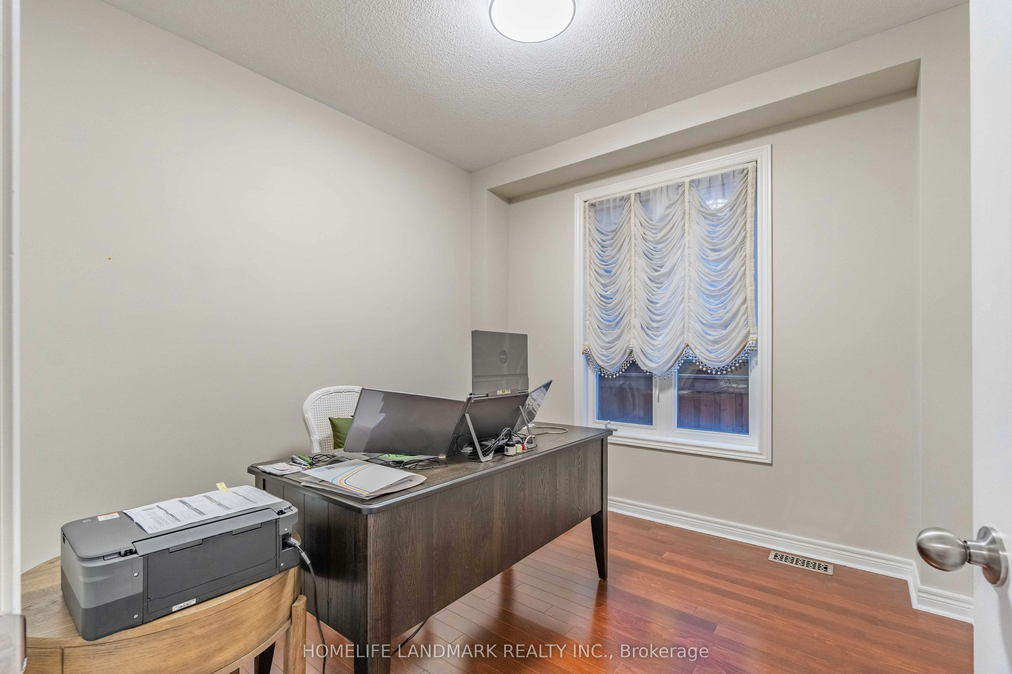 98 Thornhill Ravines Crescent, Vaughan, ON, L6A 4J8 - 6