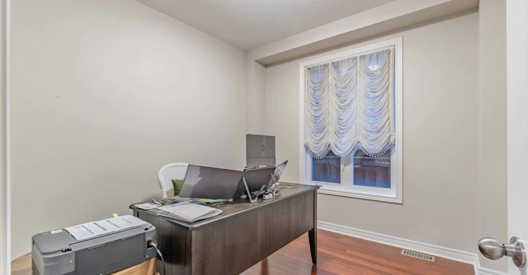 98 Thornhill Ravines Crescent, Vaughan, ON, L6A 4J8 - 6