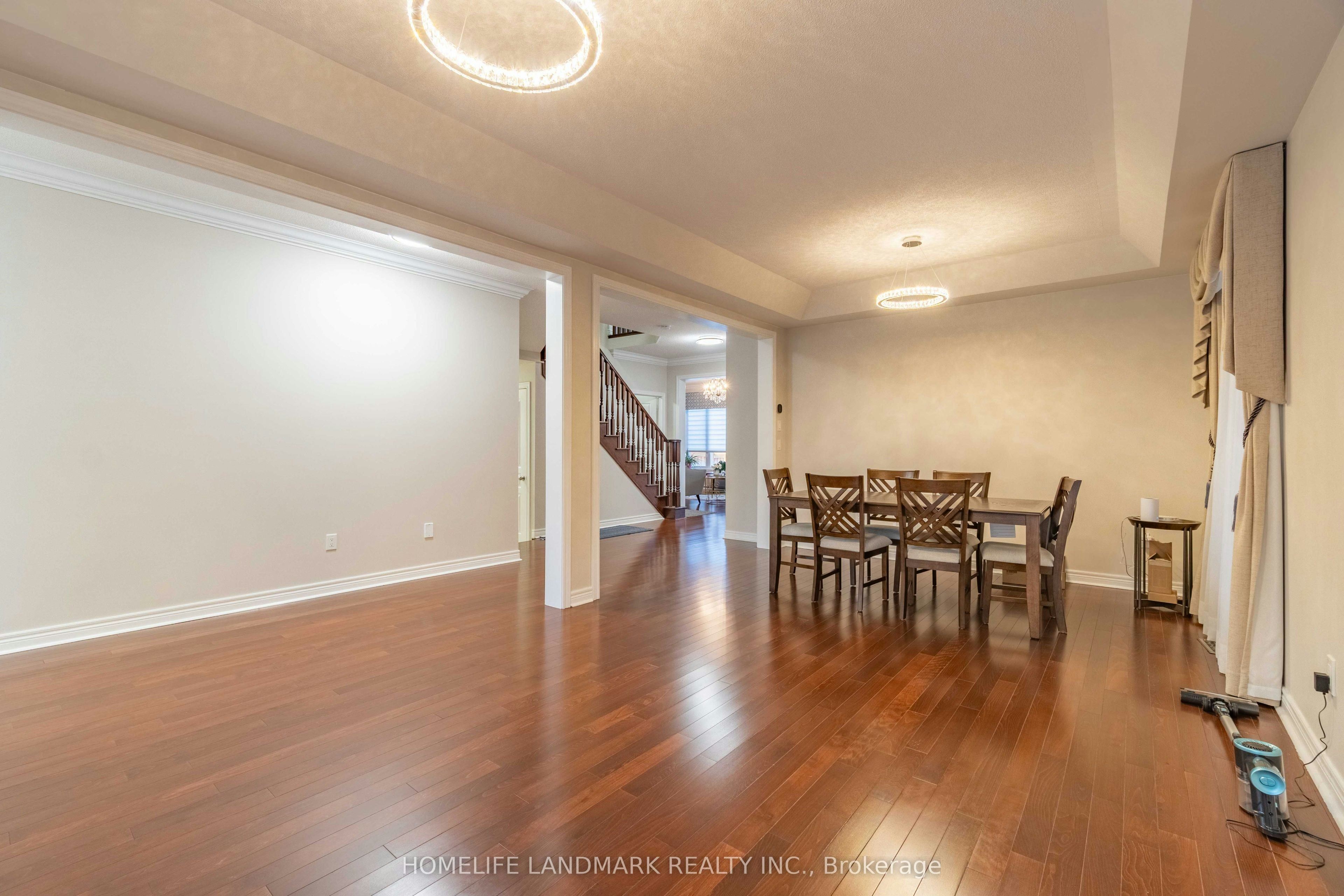 98 Thornhill Ravines Crescent, Vaughan, ON, L6A 4J8 - 3
