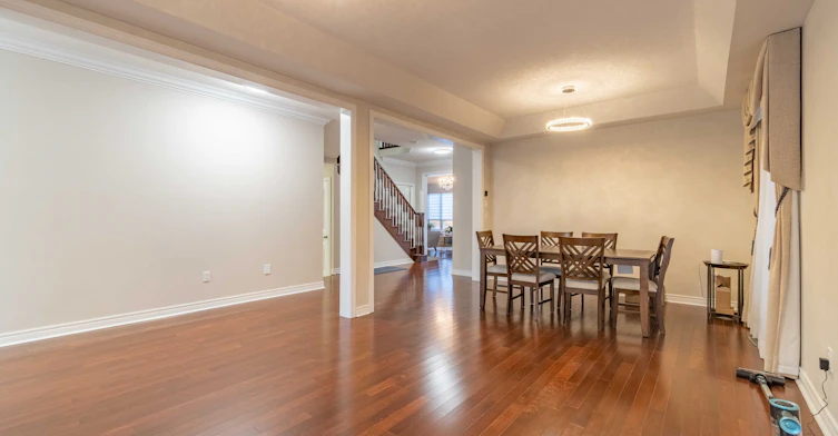 98 Thornhill Ravines Crescent, Vaughan, ON, L6A 4J8 - 3