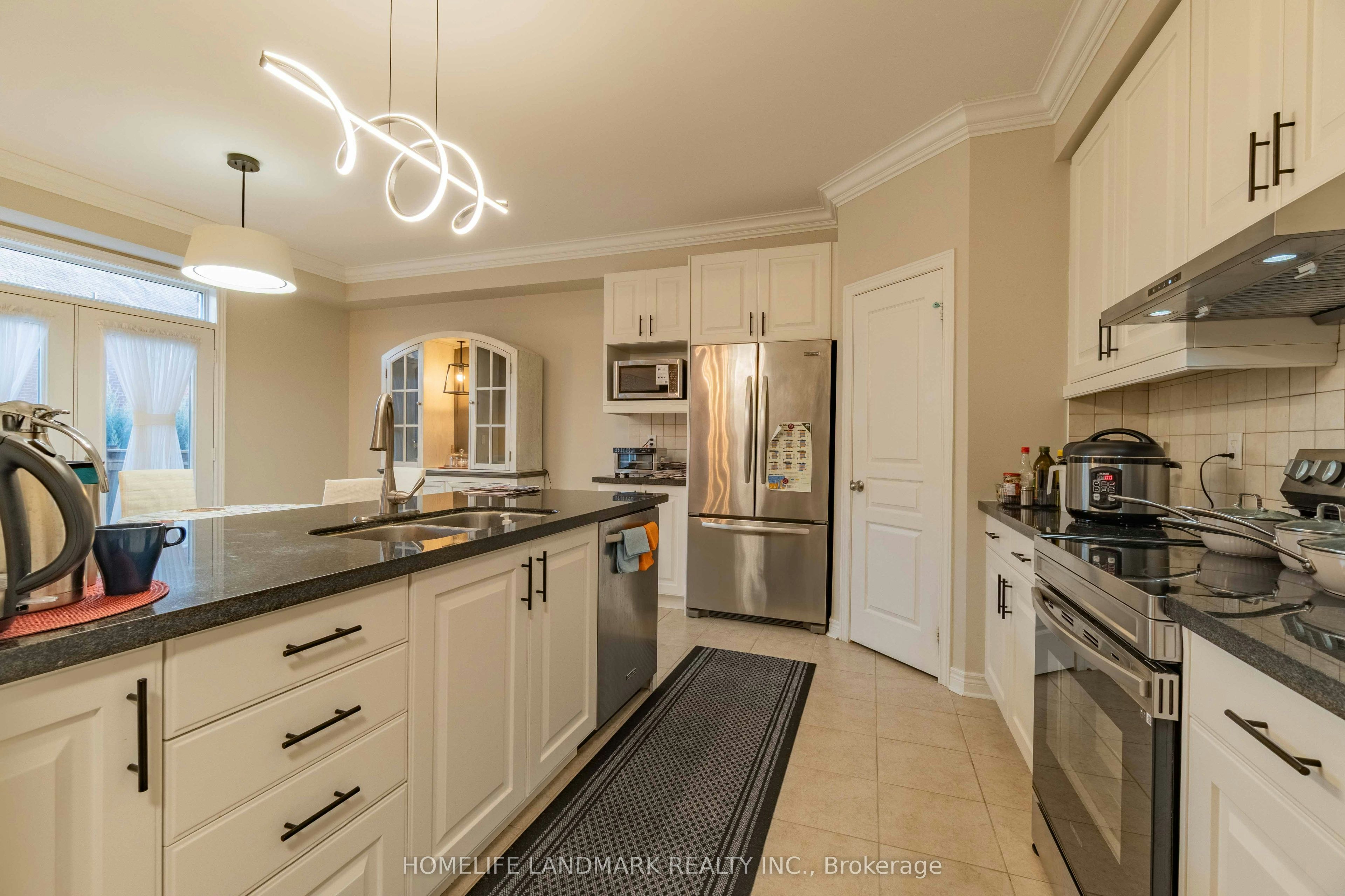 98 Thornhill Ravines Crescent, Vaughan, ON, L6A 4J8 - 9
