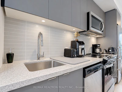 202W-3 Rosewater Street - 5