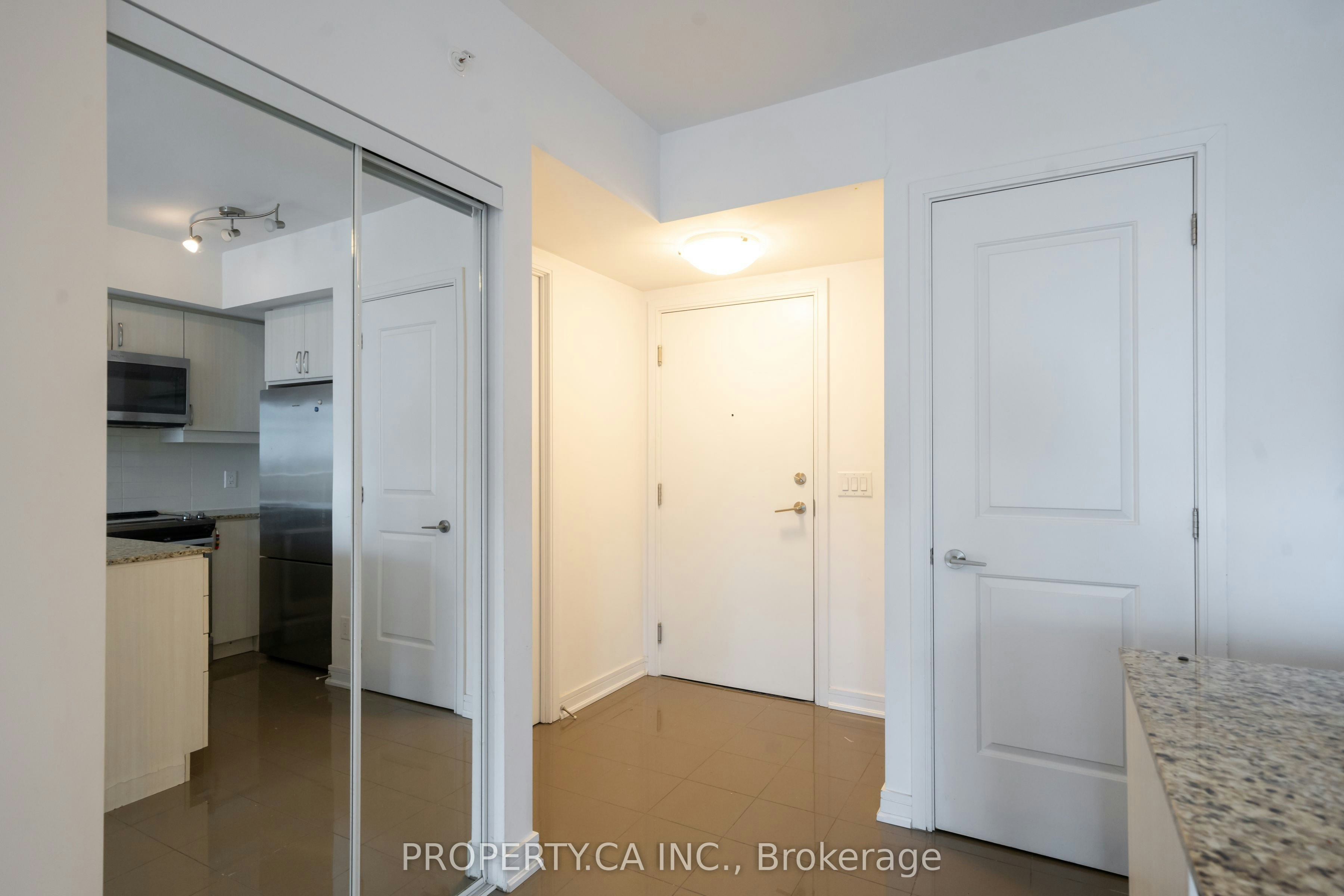 1210-9205 Yonge Street S, Richmond Hill, ON, L4C 1V5 - 3