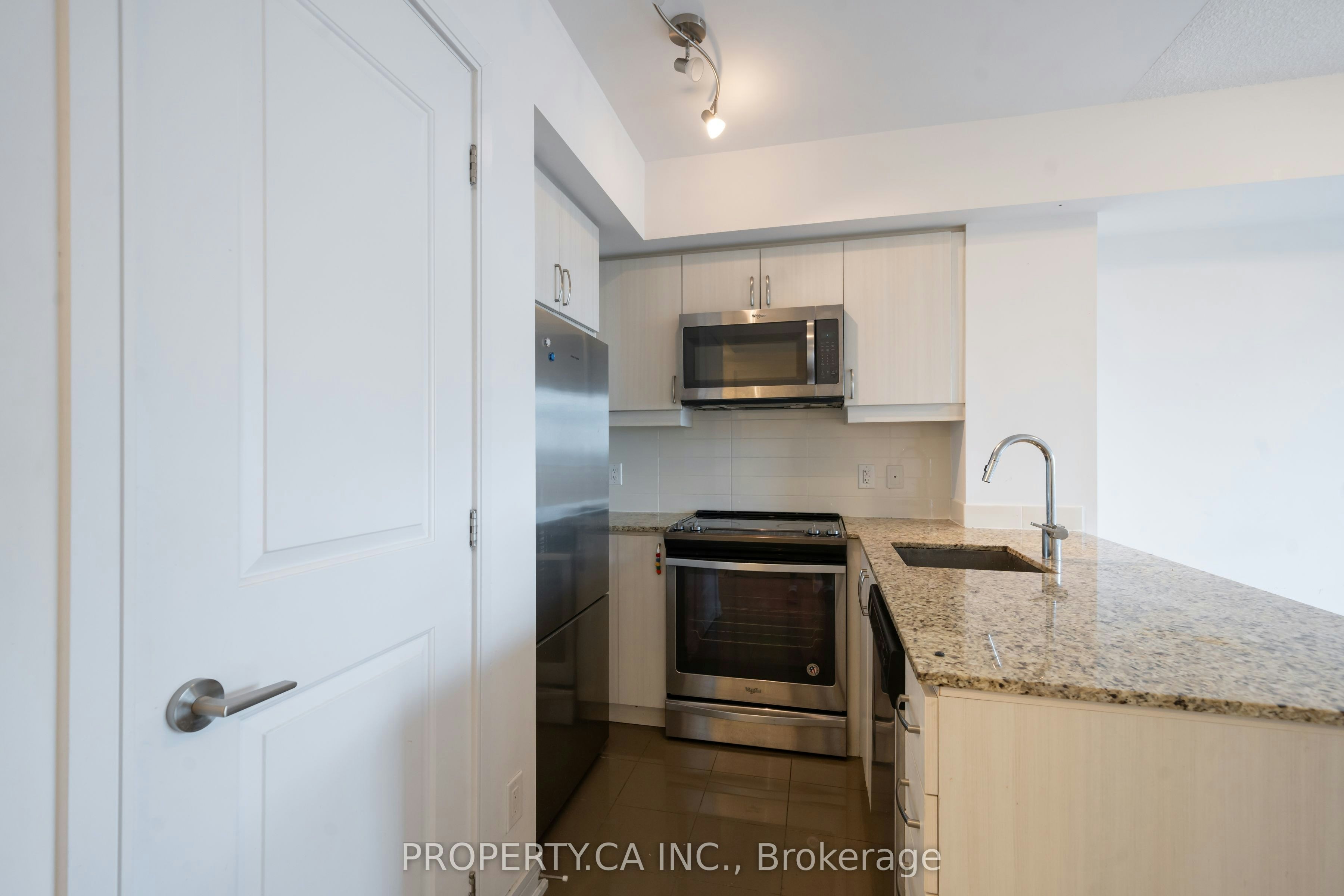1210-9205 Yonge Street S, Richmond Hill, ON, L4C 1V5 - 6
