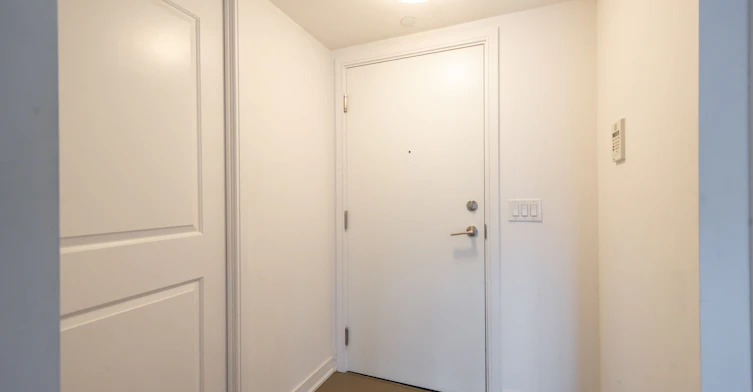 1210-9205 Yonge Street S, Richmond Hill, ON, L4C 1V5 - 2