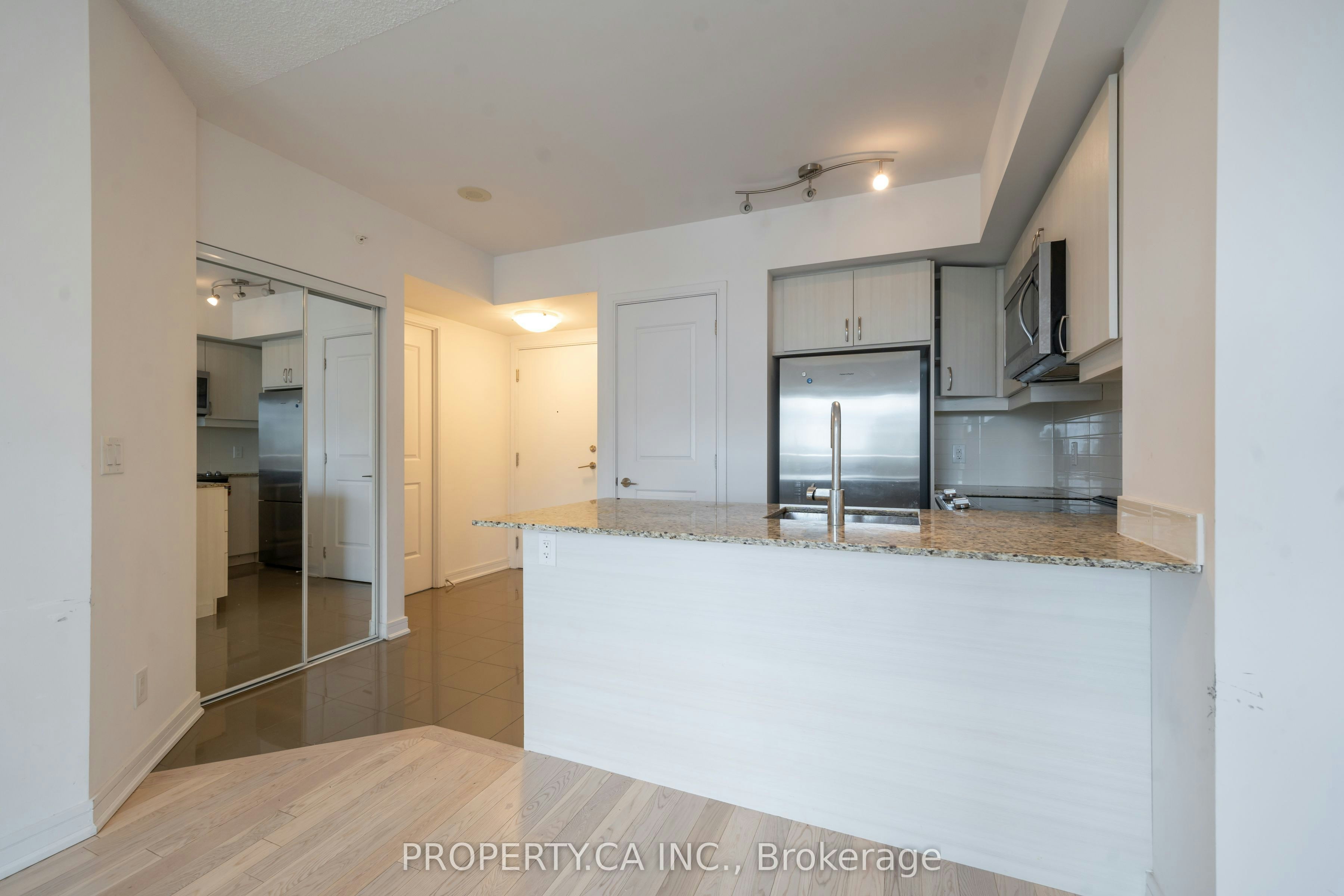 1210-9205 Yonge Street S, Richmond Hill, ON, L4C 1V5 - 7