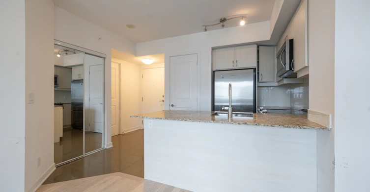 1210-9205 Yonge Street S, Richmond Hill, ON, L4C 1V5 - 7