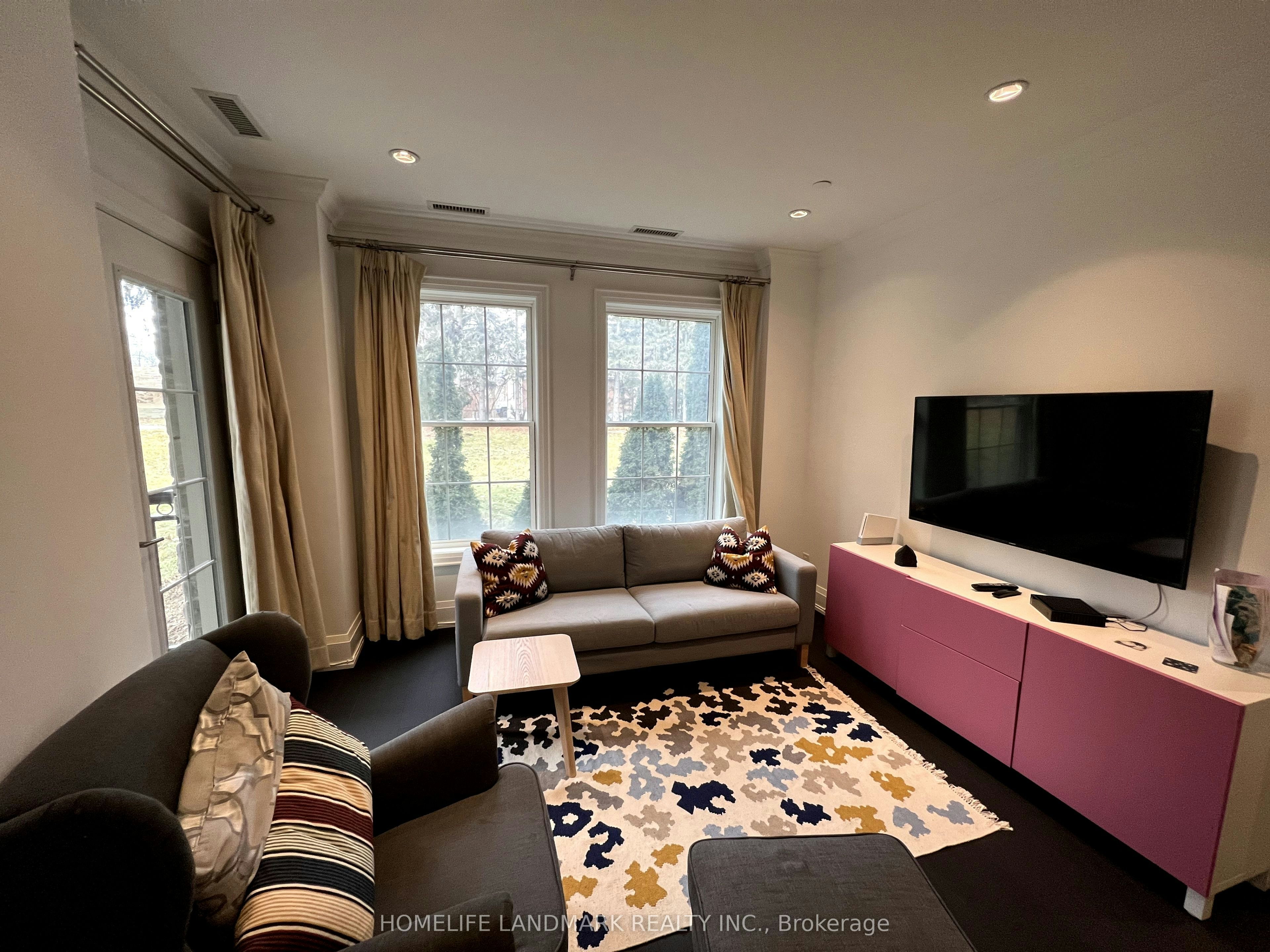 211-10360 Islington Avenue, Vaughan, ON, L0J 1C0 - 2