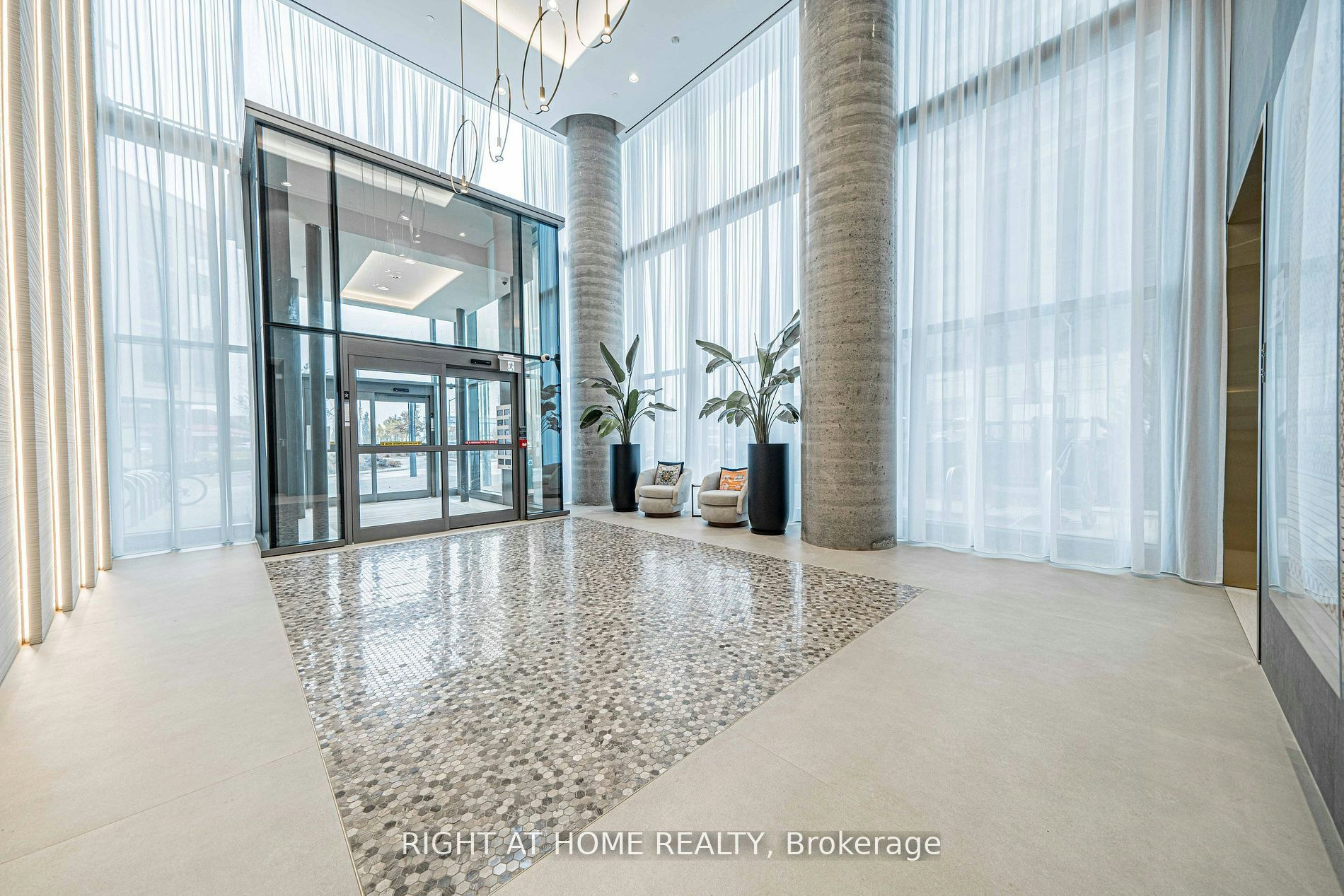 4209-7890 Jane Street, Vaughan, ON, L4K 0K9 - 2