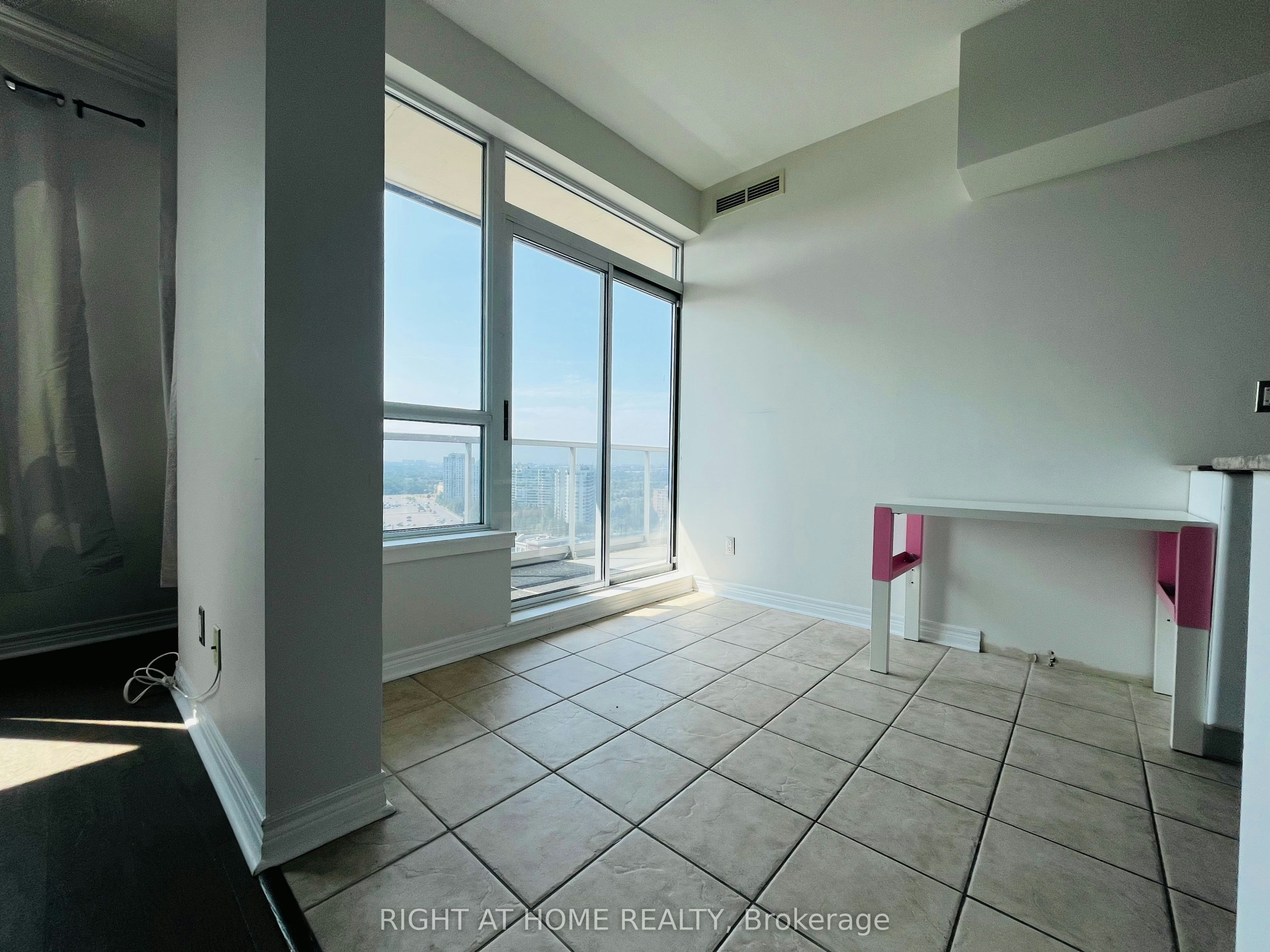 LPH209-15 North Park Road, Vaughan, ON, L4J 0A1 - 10