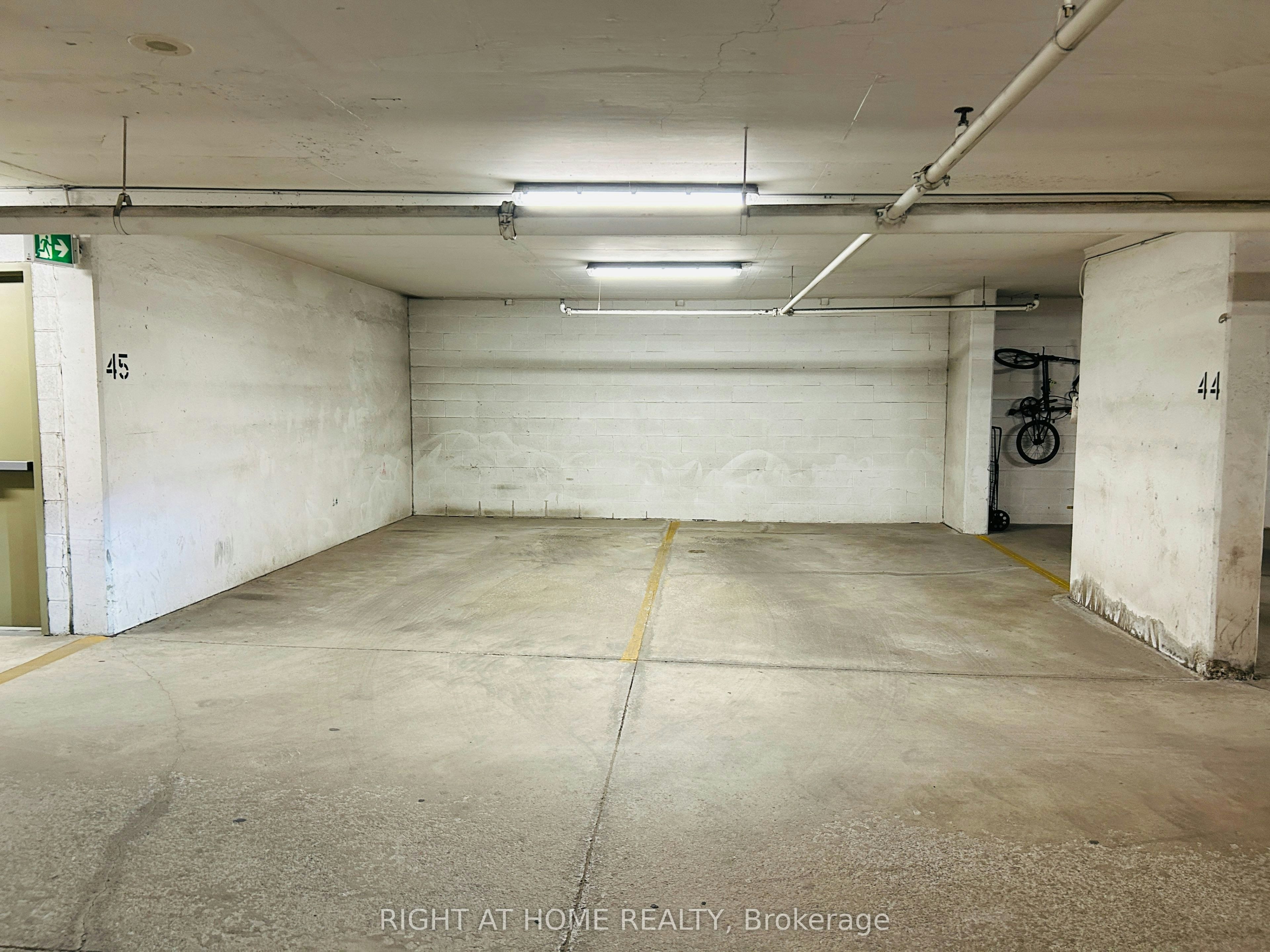 LPH209-15 North Park Road, Vaughan, ON, L4J 0A1 - 19