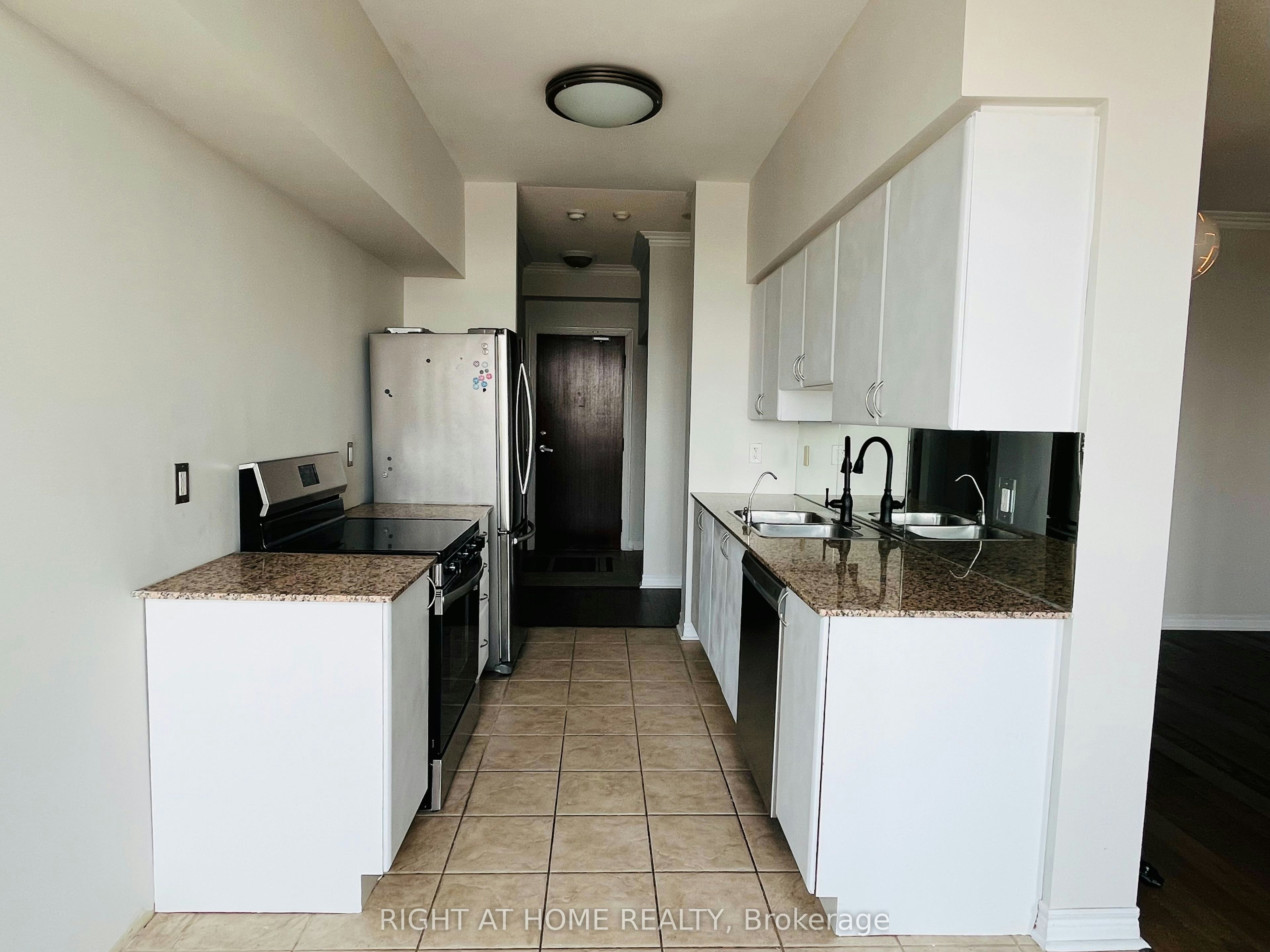LPH209-15 North Park Road, Vaughan, ON, L4J 0A1 - 12