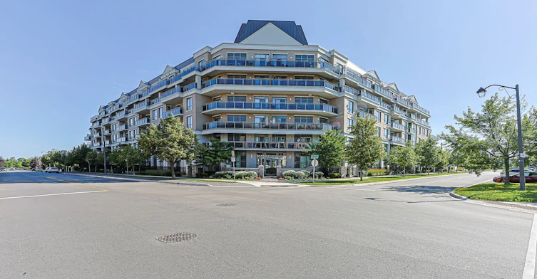 210-111 Civic Square Gate, Aurora, ON, L4G 0S6 - 38