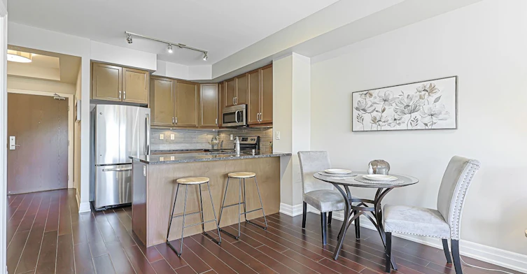 210-111 Civic Square Gate, Aurora, ON, L4G 0S6 - 17