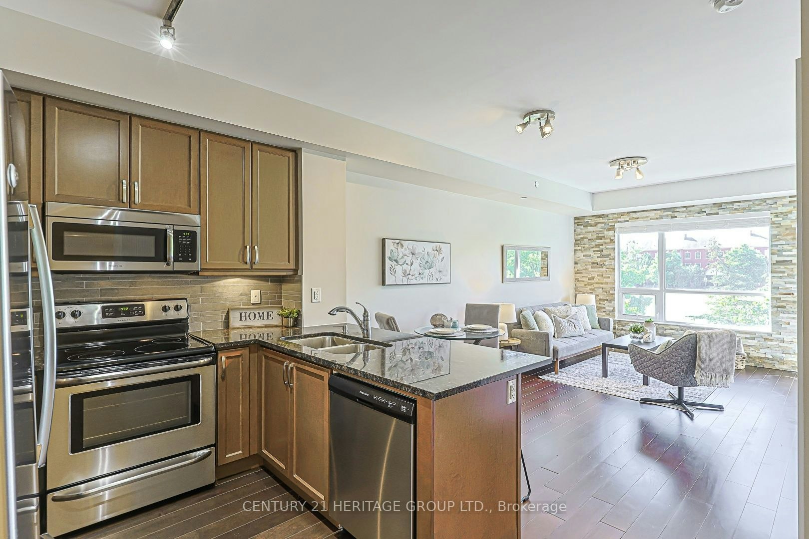 210-111 Civic Square Gate, Aurora, ON, L4G 0S6 - 18