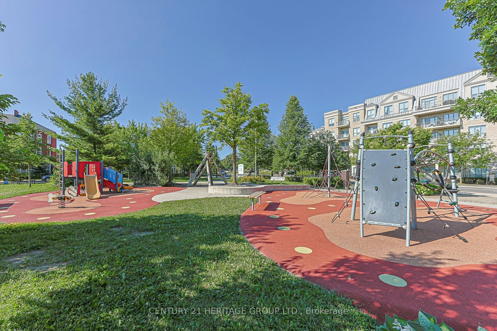 210-111 Civic Square Gate, Aurora, ON, L4G 0S6 - 36