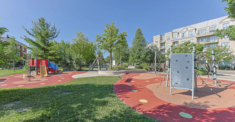 210-111 Civic Square Gate, Aurora, ON, L4G 0S6 - 36