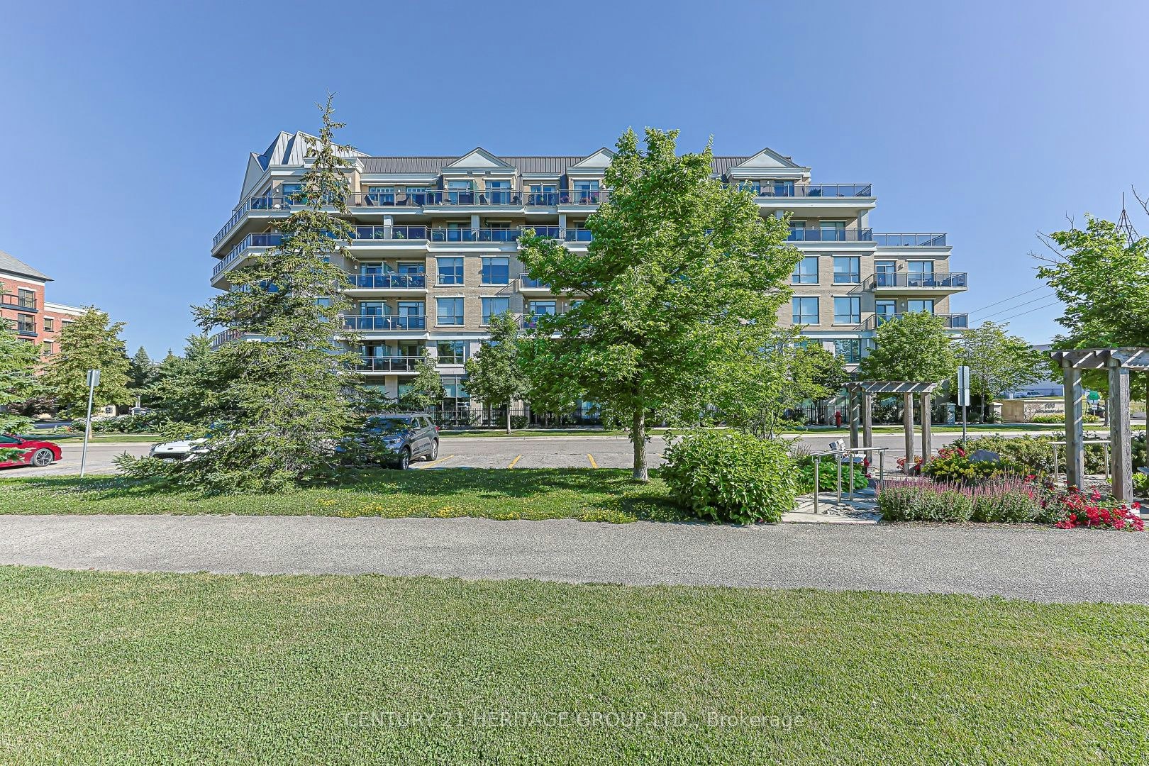 210-111 Civic Square Gate, Aurora, ON, L4G 0S6 - 5