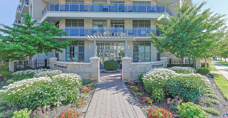 210-111 Civic Square Gate, Aurora, ON, L4G 0S6 - 3
