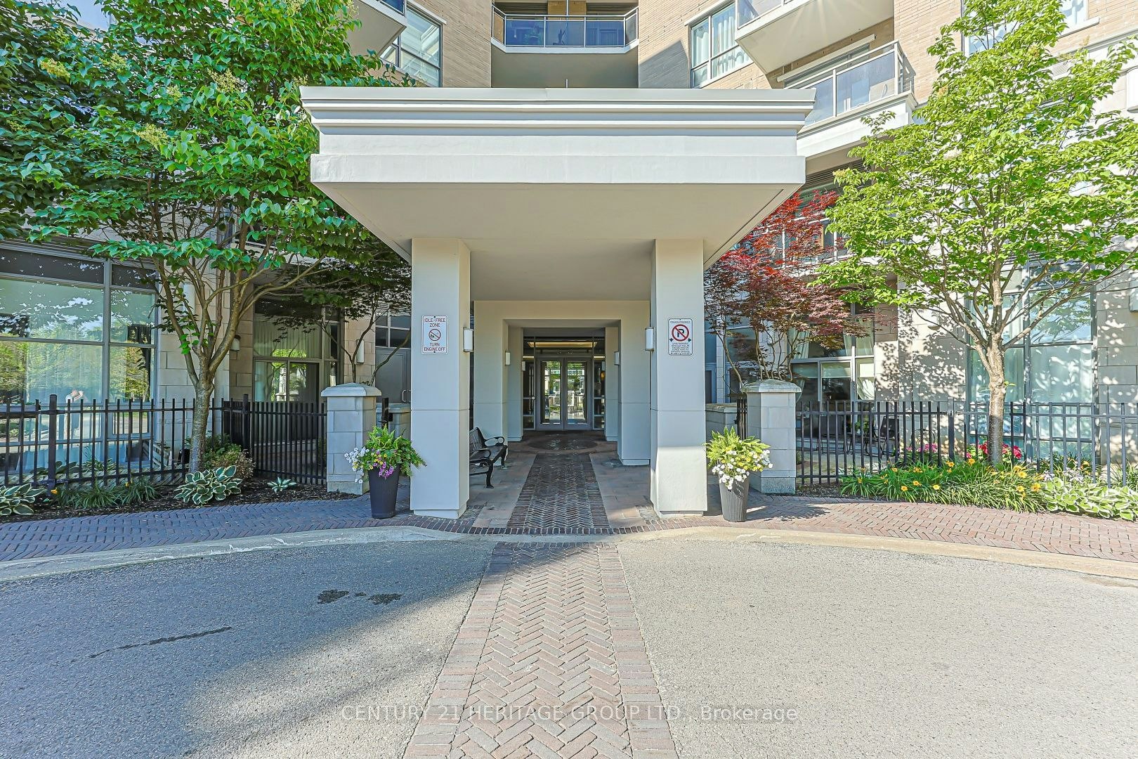 210-111 Civic Square Gate, Aurora, ON, L4G 0S6 - 6