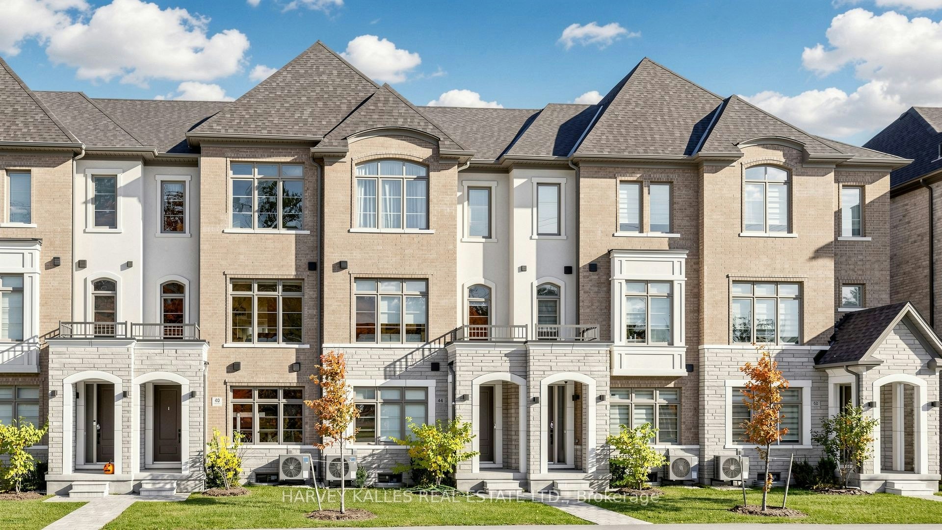 44 De La Roche Drive, Vaughan, ON, L4H 5G4