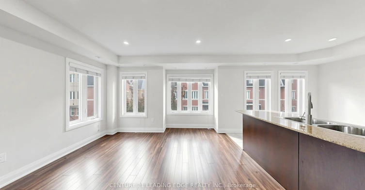 202-320 John Street, Markham, ON, L3T 0B1 - 5