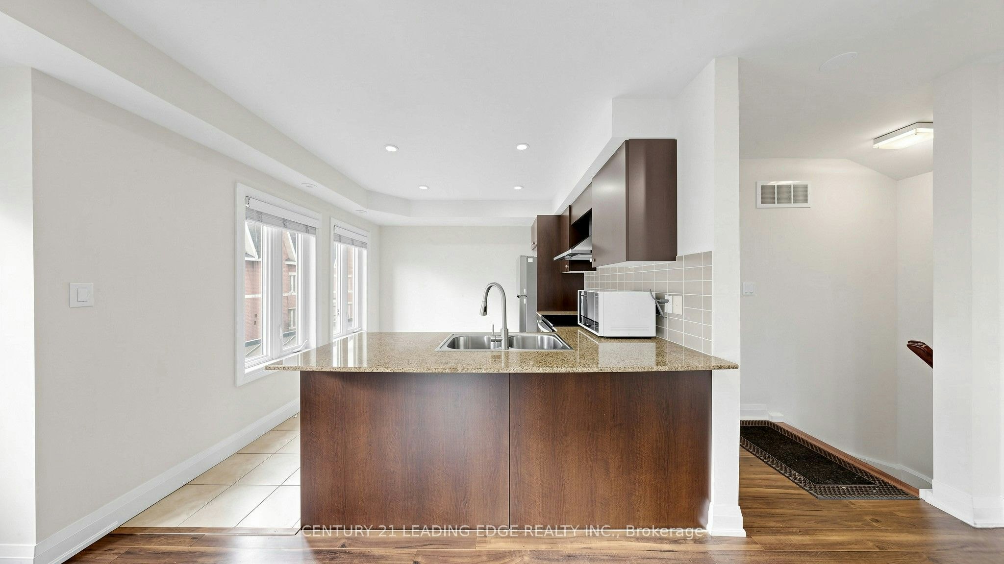 202-320 John Street, Markham, ON, L3T 0B1 - 13
