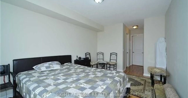 809-330 Red Maple Road, Richmond Hill, ON, L4C 0T6 - 7