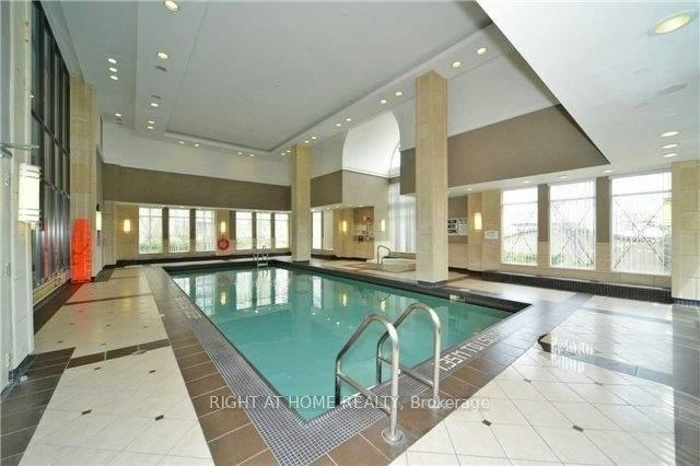 809-330 Red Maple Road, Richmond Hill, ON, L4C 0T6 - 13