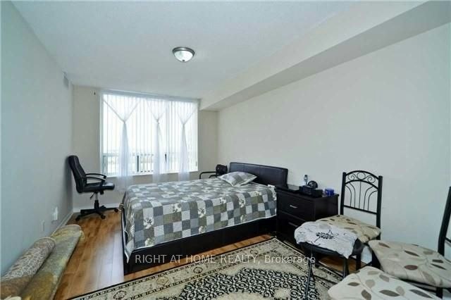 809-330 Red Maple Road, Richmond Hill, ON, L4C 0T6 - 8