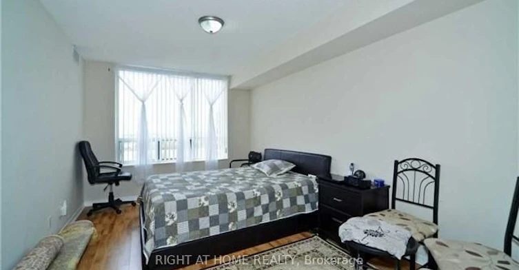 809-330 Red Maple Road, Richmond Hill, ON, L4C 0T6 - 8