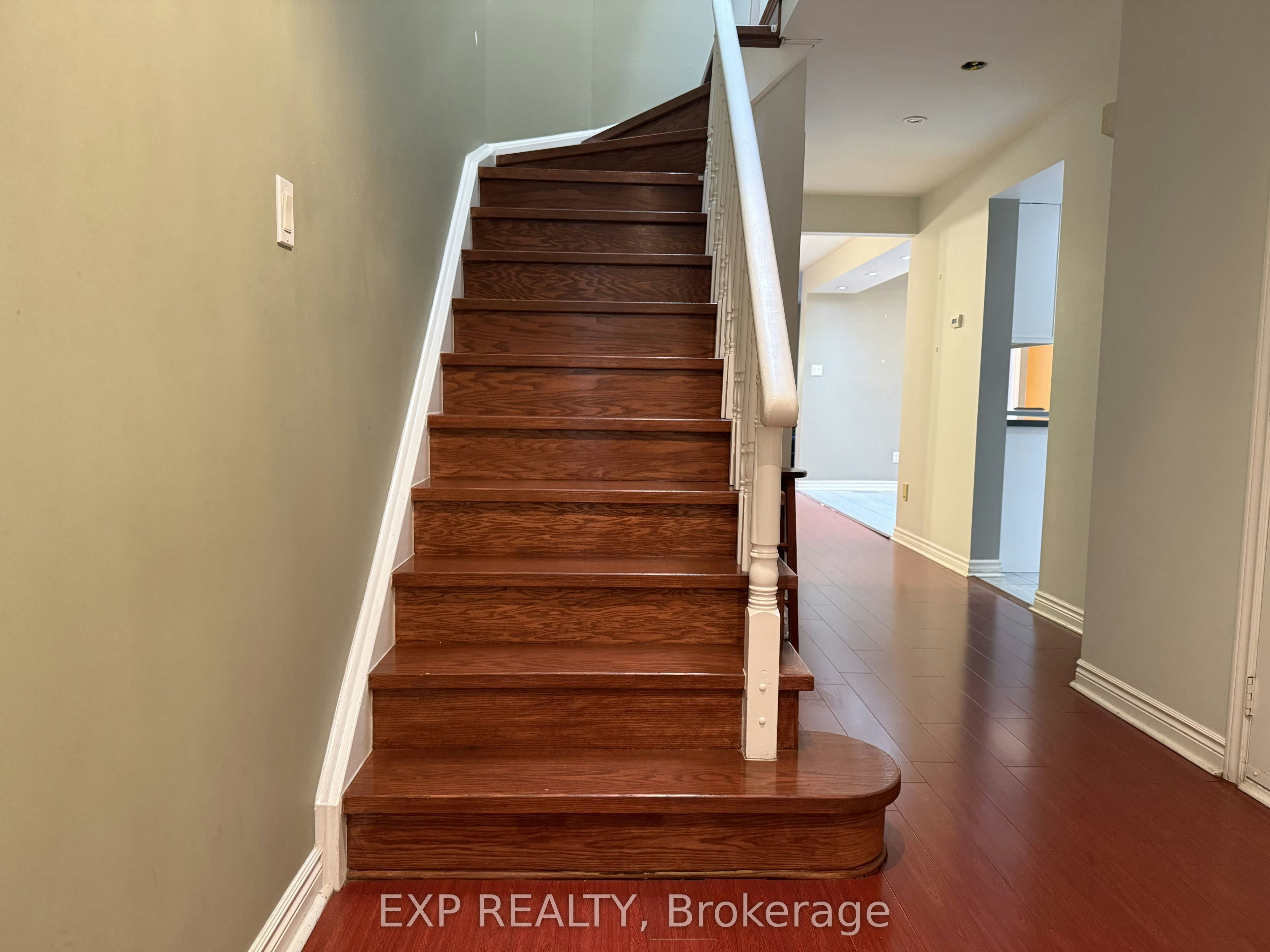 62 Wetherby Circle, Markham, ON, L3T 7R6 - 2