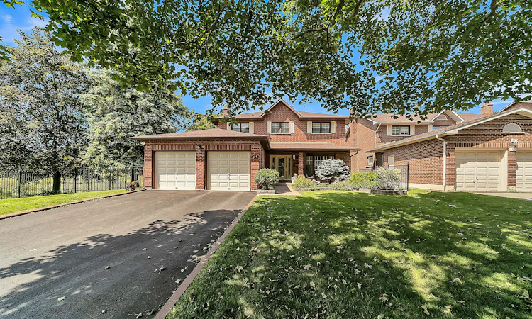 114 Golf Links Drive S