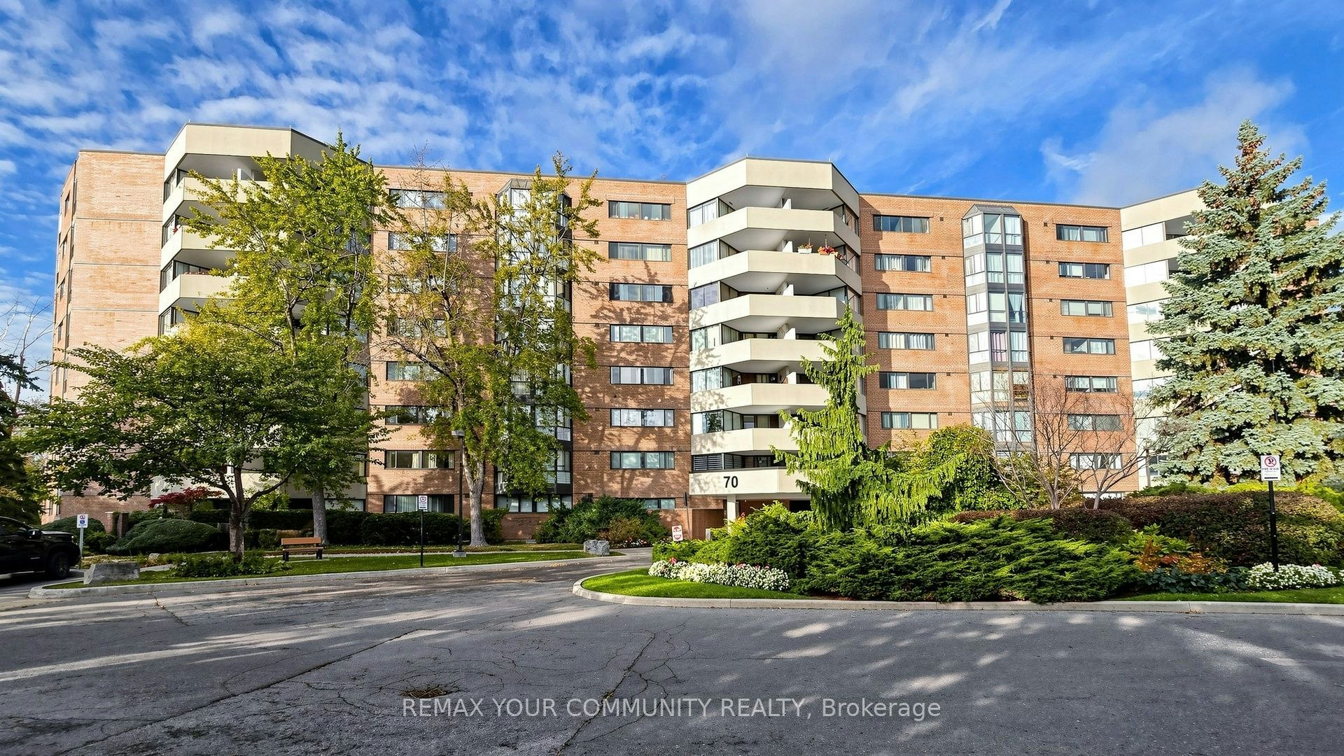 608-70 Baif Boulevard, Richmond Hill, ON, L4C 5L2 - 2