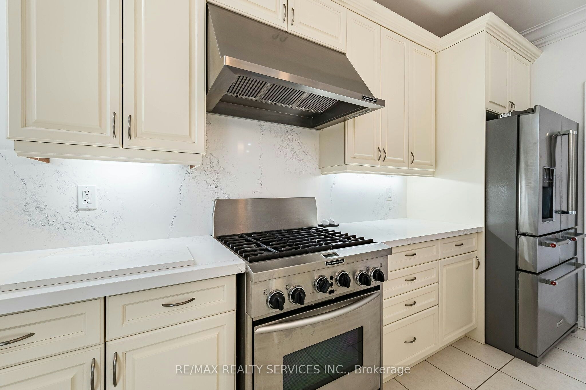 13 Vista Drive, Bradford West Gwillimbury, ON, L3Z 0B6 - 21