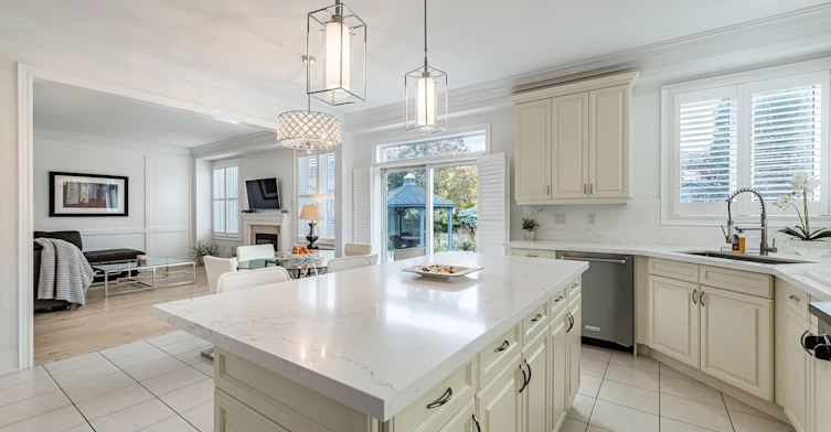 13 Vista Drive, Bradford West Gwillimbury, ON, L3Z 0B6 - 23