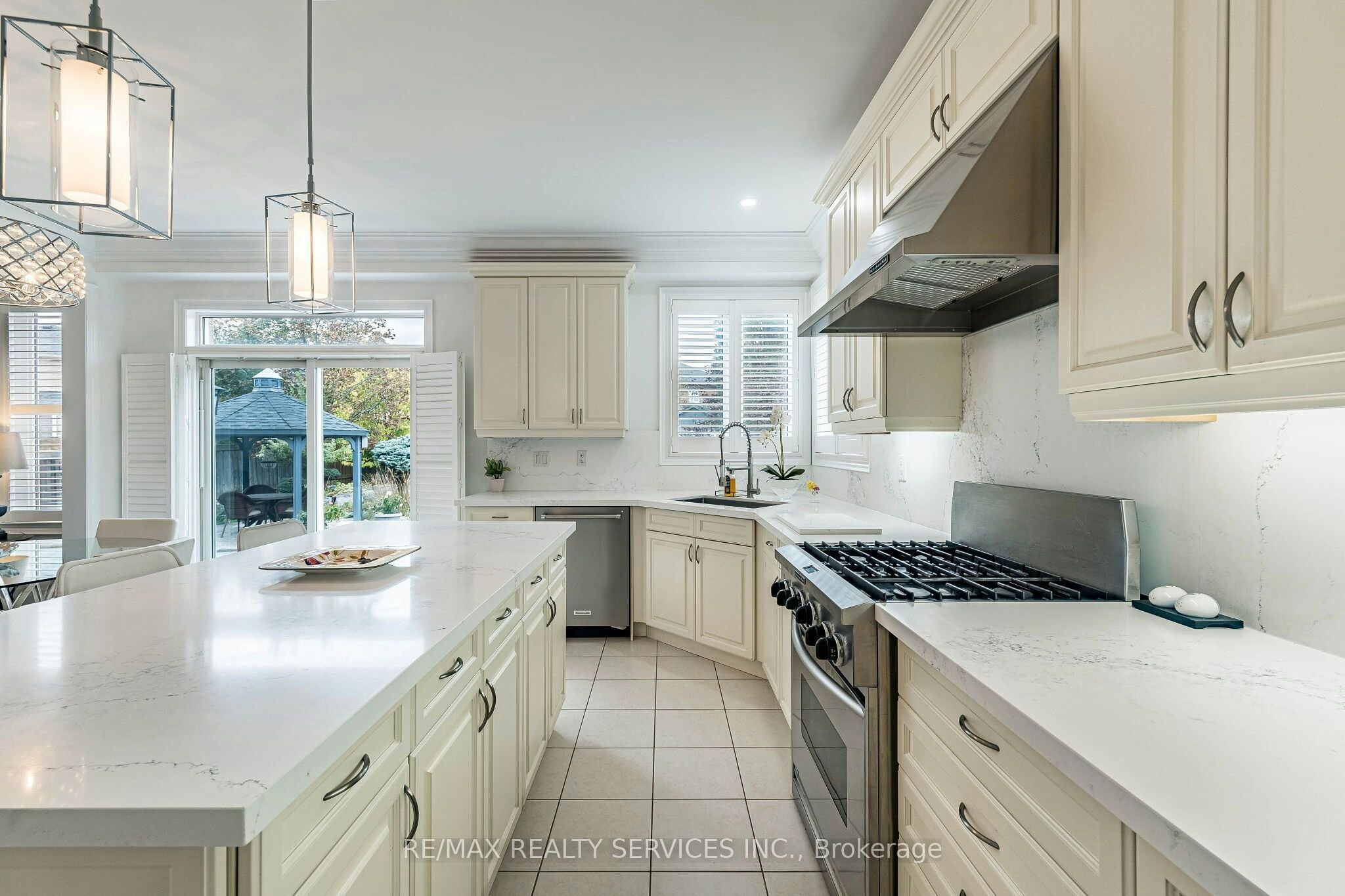 13 Vista Drive, Bradford West Gwillimbury, ON, L3Z 0B6 - 24