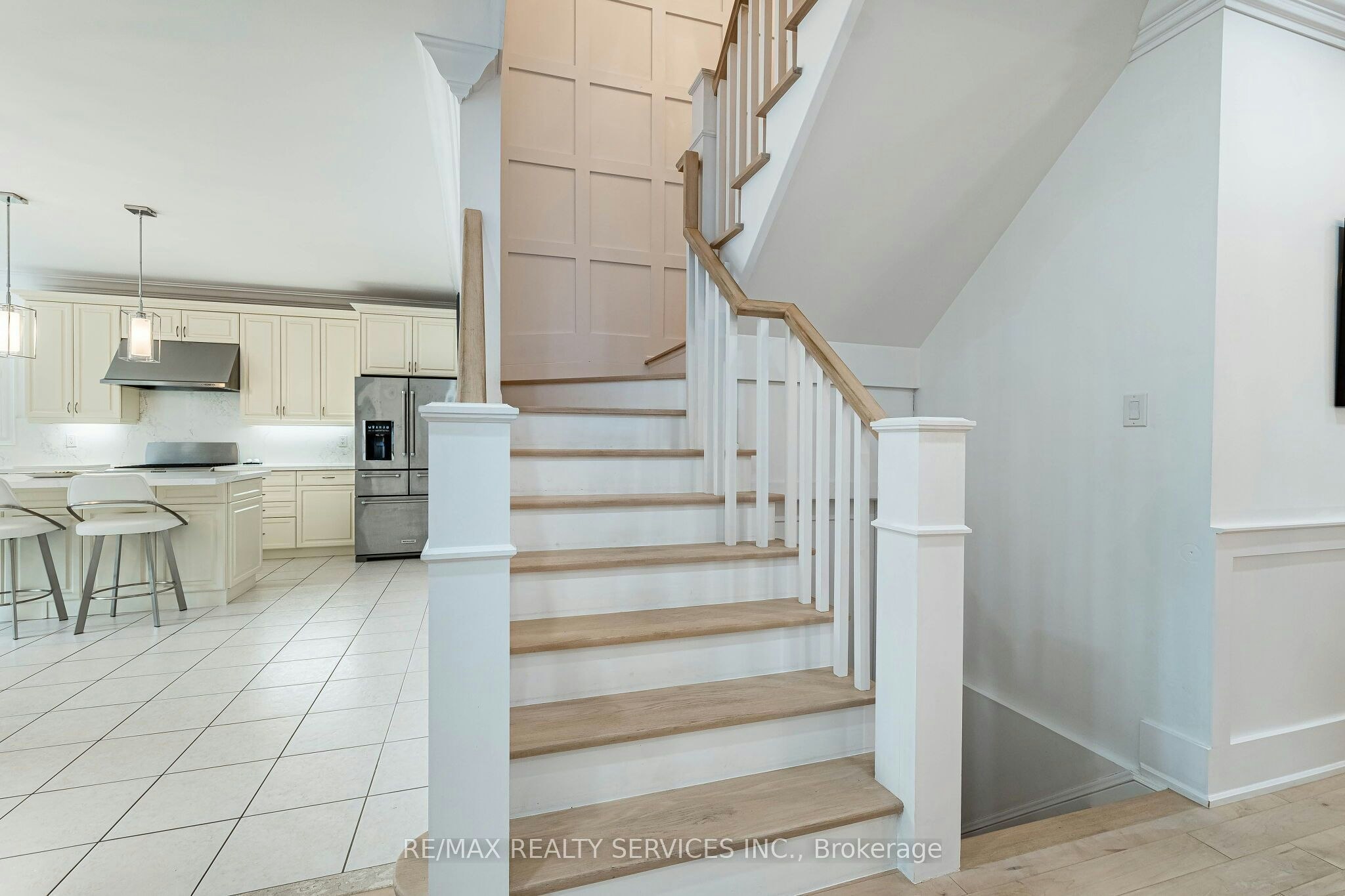 13 Vista Drive, Bradford West Gwillimbury, ON, L3Z 0B6 - 26