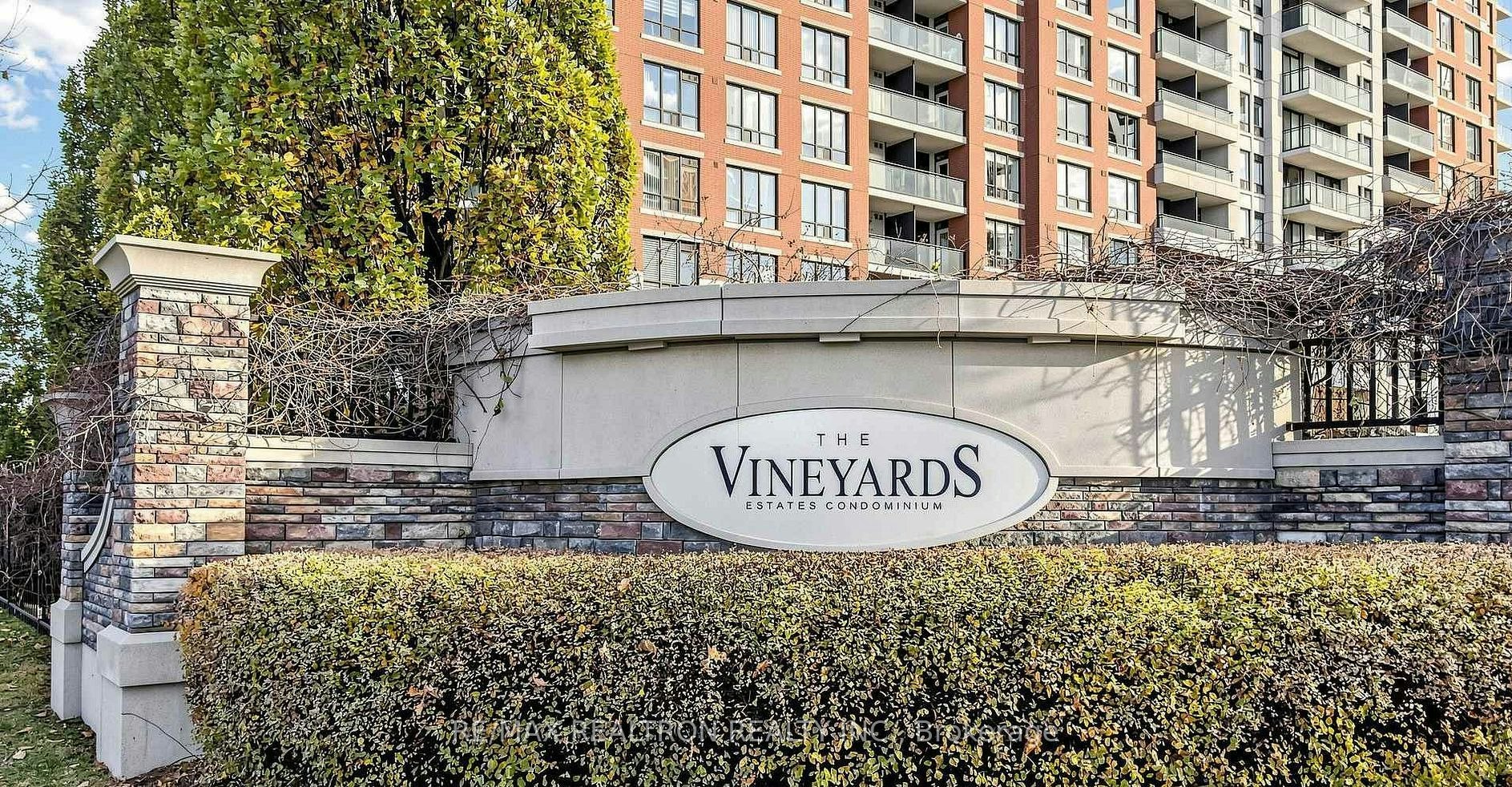712-310 Red Maple Road, Richmond Hill, ON, L4C 0T7 - 3