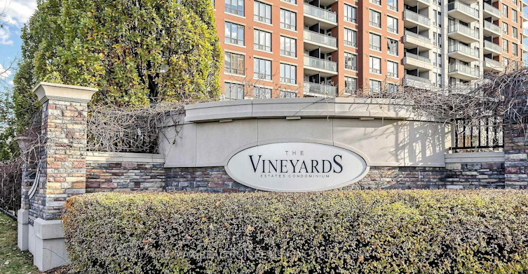 712-310 Red Maple Road, Richmond Hill, ON, L4C 0T7 - 3