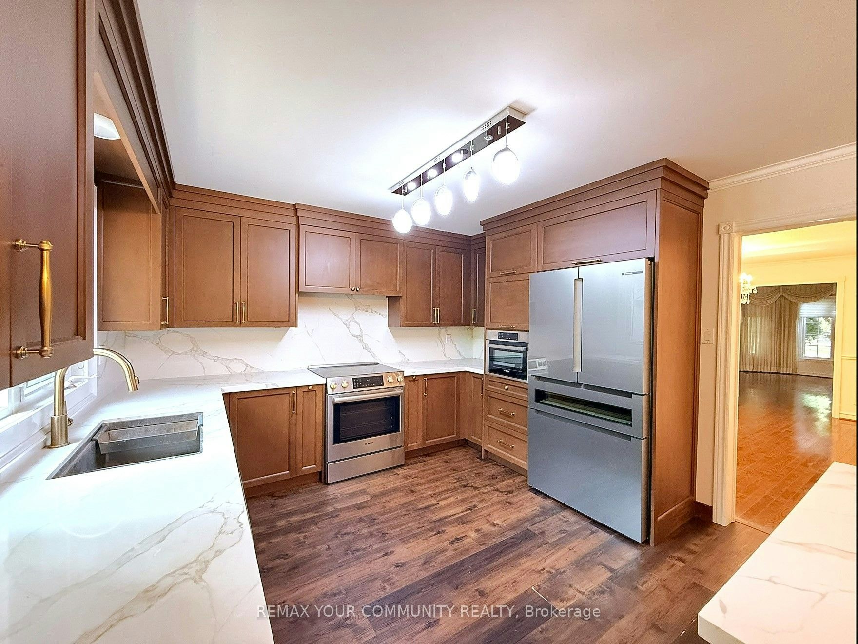 7 Crescentview Road, Richmond Hill, ON, L4B 2Z1 - 3