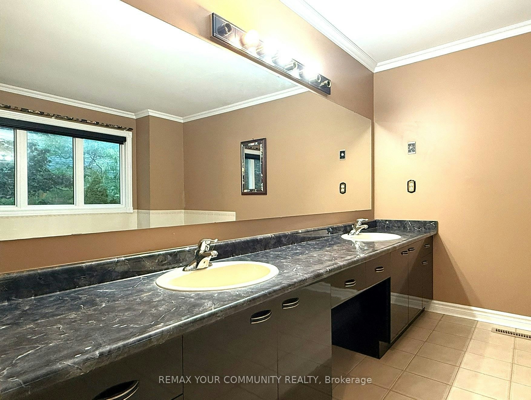 7 Crescentview Road, Richmond Hill, ON, L4B 2Z1 - 11
